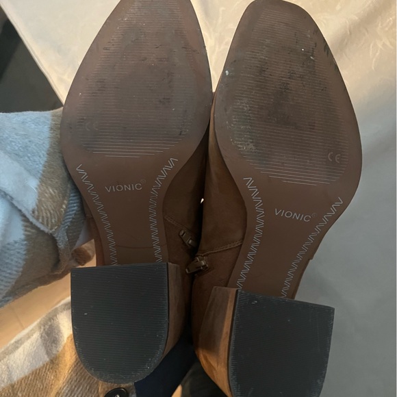 EUC VIONIC WATER REPELLENT SUEDE ANKLE BOOTS - Picture 6 of 11